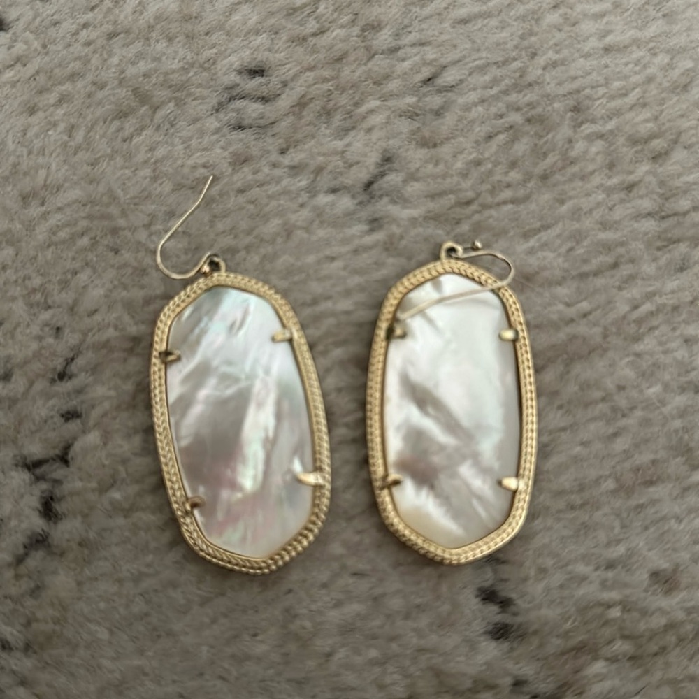 Kendra Scott Danielle Mother of Pearl